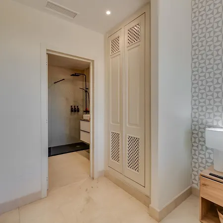 Superb Double With Terrace Pool And Garage Apartment