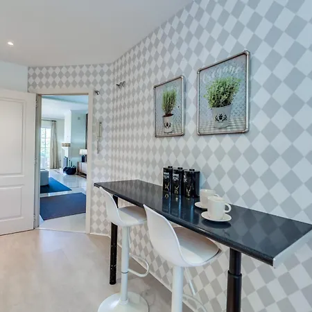 Apartment Superb Double With Terrace Pool And Garage