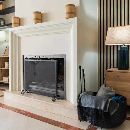 Superb Double With Terrace Pool And Garage Apartment