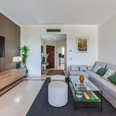 Superb Double With Terrace Pool And Garage Apartment *