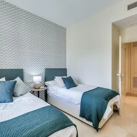 Superb Double With Terrace Pool And Garage * Marbella