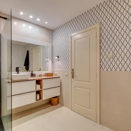 Apartment Superb Double With Terrace Pool And Garage